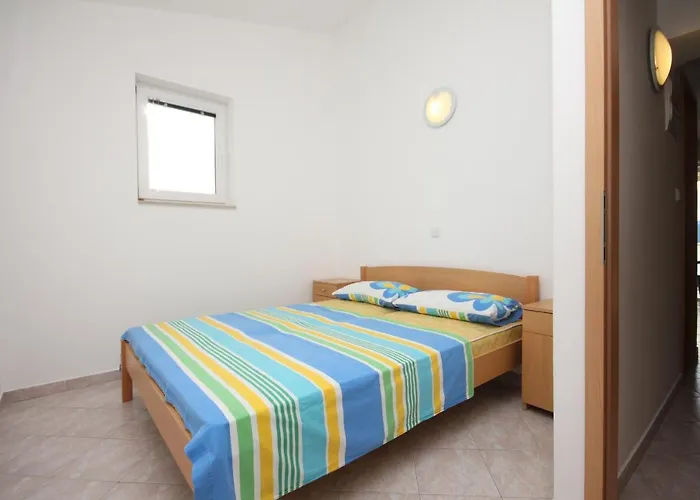 With Parking Space Duce, Omis - 7532 Apartamento Duće