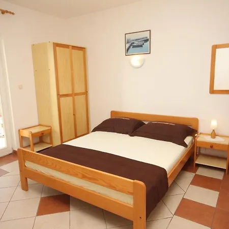 Apartments With A Parking Space Duce, Omis - 7532 Apartment Duce