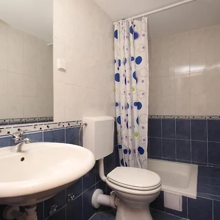 With A Parking Space Duce, Omis - 7532 Appartement *