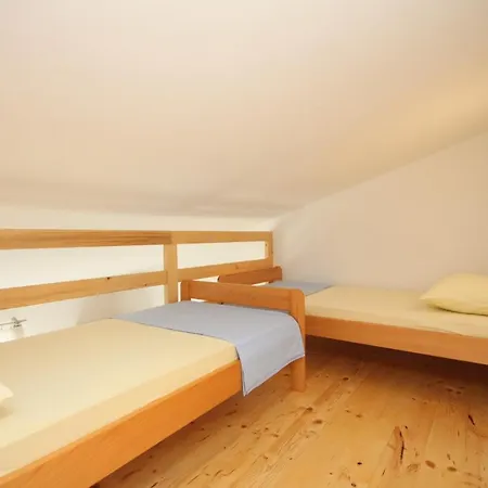 With A Parking Space Duce, Omis - 7532 Appartement