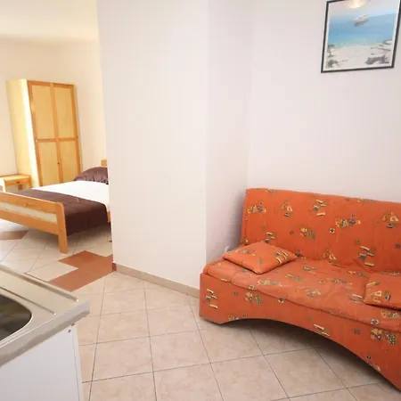 Apartment Apartments With A Parking Space Duce, Omis - 7532