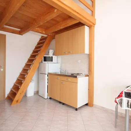 Apartments With A Parking Space Duce, Omis - 7532 Apartment *